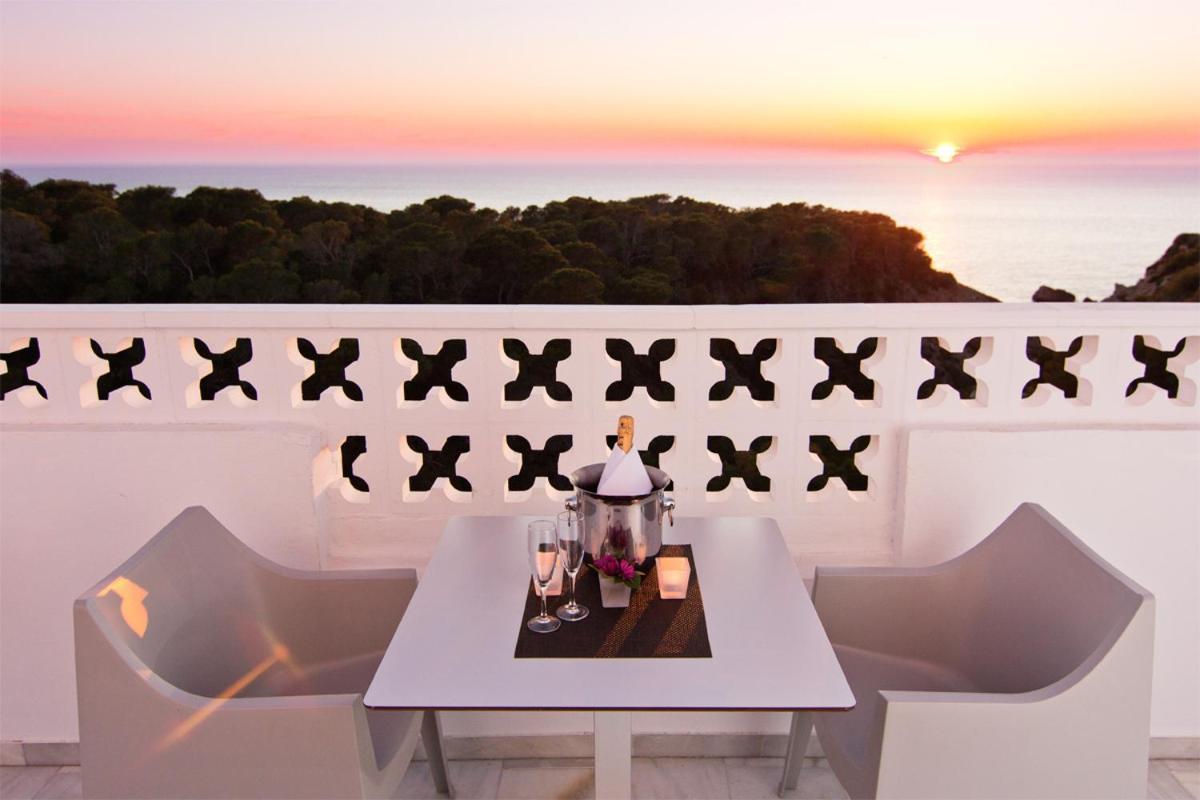 Hotel Village Cala Vadella  Eksteriør billede